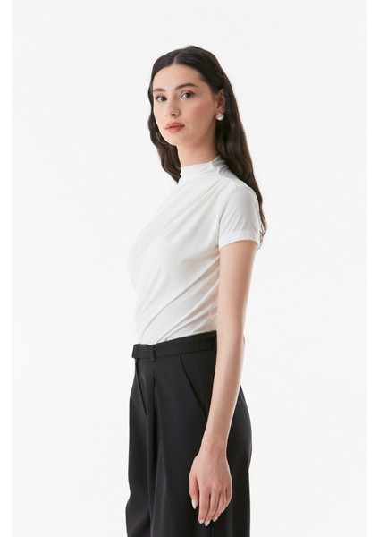 Basic Yanları Büzgülü Bluz fırsatları