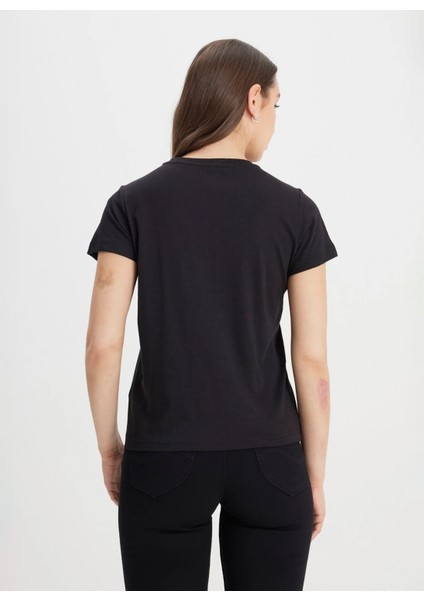 Bisiklet Yaka Siyah Kadın T-Shirt L24164401-BISIKLET Yaka T-Shirt modelleri