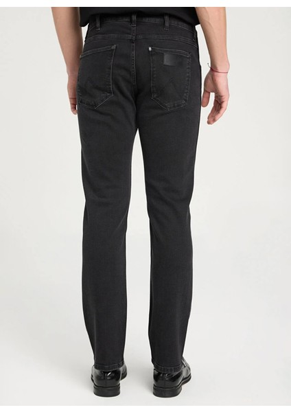 Düşük Bel Regular Fit Siyah Erkek Denim Pantolon W15Q666201M82 Greensboro Jean Pant indirimleri