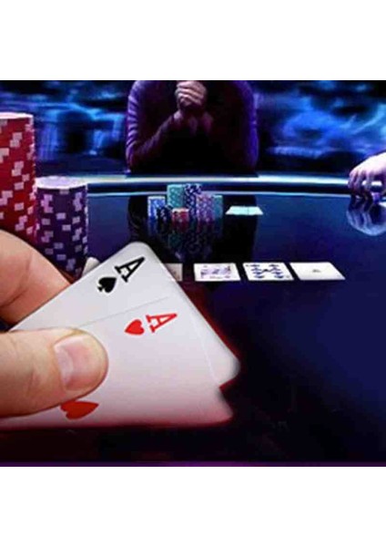 Profesyonel Poker Takımı 100 Adet Chip 2 Deste Iskambil Kağıdı Özel Tasarım Kutulu Vip Premium Set