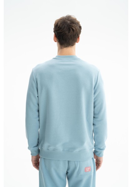 Erkek Sade Şık Regular Fit Şardonsuz 3 İplik Bisiklet Yaka Sweatshirt K26124601401 indirimleri