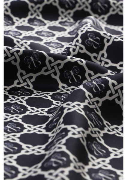 Koyu Lacivert Zincir Monogram Twill Ipek Eşarp modelleri