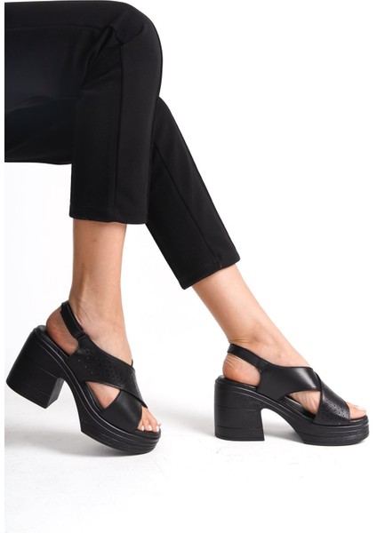Hakiki Deri Siyah 10 cm Platform Çapraz Kadın Sandalet TMD20241002