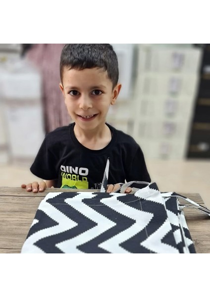 Gri-Beyaz Zikzak Desenli Özel Dikim Lüks Branda Balkon Perdesi fiyatları