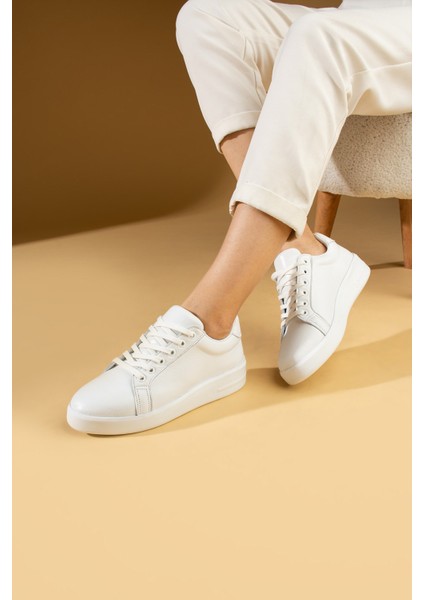 Sutil Beyaz Gerçek Deri Kadın Spor Ayakkabı fırsatları
