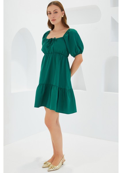 2351 Kloş Poplin Elbise - Y.zümrüt