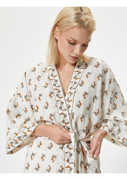 Çiçekli Kimono Keten Karışımlı Kalça Boy Kemerli Boncuk Işleme Detaylı