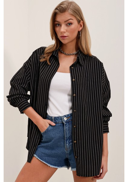 Kadın Siyah Beyaz Çizgili Oversize Uzun Basic Gömlek 3900