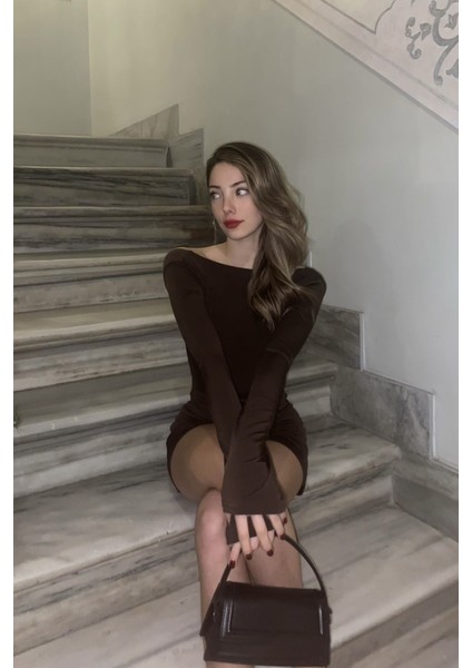Sırt Dekolteli Mini Elbise