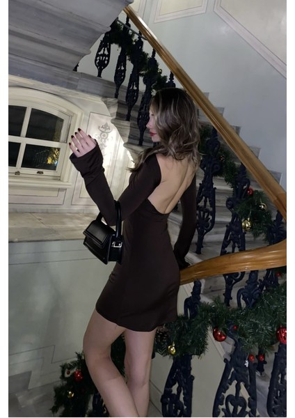 Sırt Dekolteli Mini Elbise