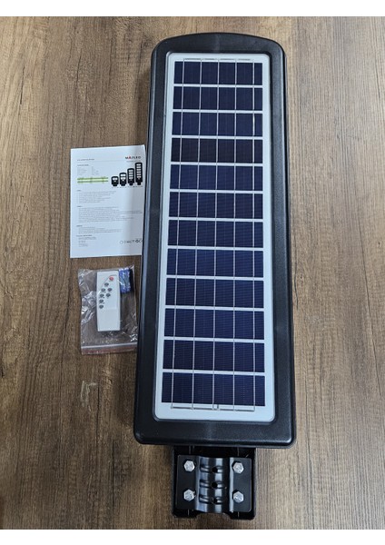 300W Güneş Enerjili LED Projektör Garantili Profesyonel Yüksek Işık Doğadan Gelen Enerji