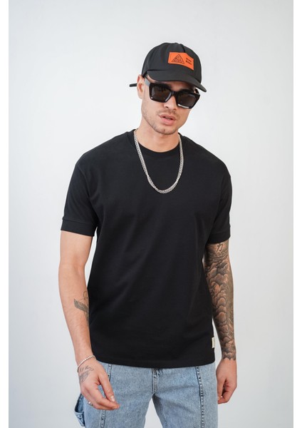 Bisiklet Yaka Pamuklu Yarım Oversize Kesim Erkek T-Shirt