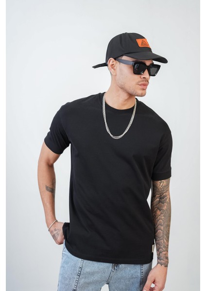 Bisiklet Yaka Pamuklu Yarım Oversize Kesim Erkek T-Shirt