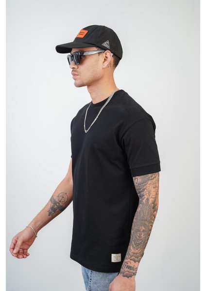 Bisiklet Yaka Pamuklu Yarım Oversize Kesim Erkek T-Shirt