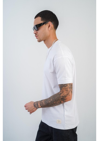 Bisiklet Yaka Pamuklu Yarım Oversize Kesim Erkek T-Shirt
