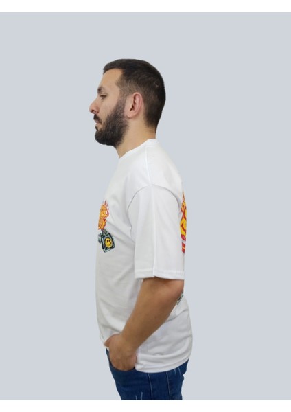 Erkek Burning Oversize Bisiklet Yaka Beyaz Tişört modelleri