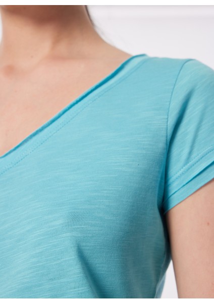 V Yaka Açık Mavi Kadın T-Shirt 3TNHL400E fırsatları