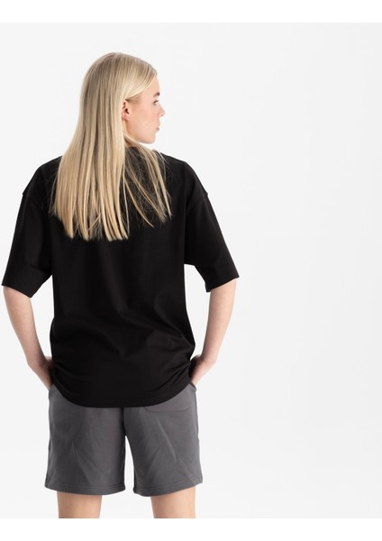 Kadın Siyah Oversize Bisiklet Yaka %100 Organik Pamuk T-Shirt fiyatları
