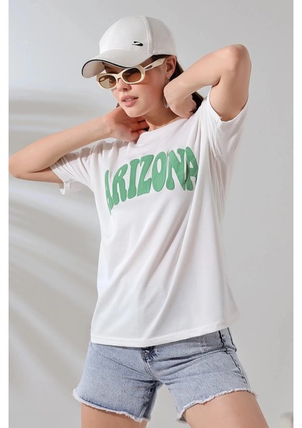 Kadın Beyaz Yeşil Arizona Baskılı Bisiklet Yaka T-Shirt HZL24S-DSB120261 fırsatları