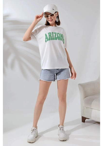 Kadın Beyaz Yeşil Arizona Baskılı Bisiklet Yaka T-Shirt HZL24S-DSB120261 indirimleri