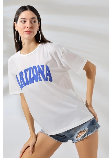Kadın Beyaz Mavi Arizona Baskılı Bisiklet Yaka T-Shirt Hzl24S-Dsb120261 fırsatları