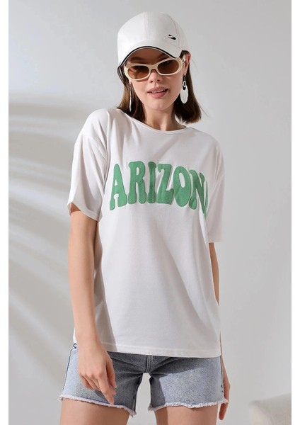 Kadın Beyaz Yeşil Arizona Baskılı Bisiklet Yaka T-Shirt HZL24S-DSB120261 fiyatları