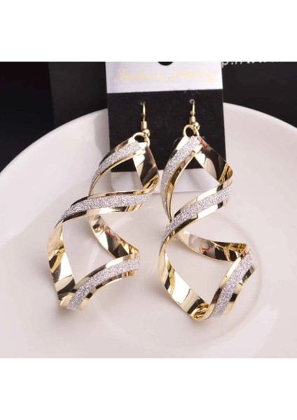 Damla Küpe Gümüş Abartılı Fırçalama Spiral Uzun Kulak Manşet Klipsi Küpe Altın Siyah Kadınlar Için Küpe Üzerinde Hiçbir Piercing Klipsi Moda Takı (Yurt Dışından) fiyatları