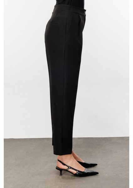 Yüksek Bel Dar Paça Pantolon fırsatları