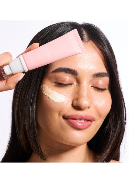 Cream Co. Leke Karşıtı Aydınlatıcı Cilt Tonu Eşitleyici Renkli CC Yüz Güneş Kremi SPF 50+ Tüm Cilt Tipleri