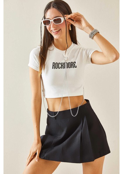 Kadın Beyaz Rockmore Baskılı Zincir Aksesuarlı Crop T-Şihrt Hzl24S-Dsb120281 modelleri