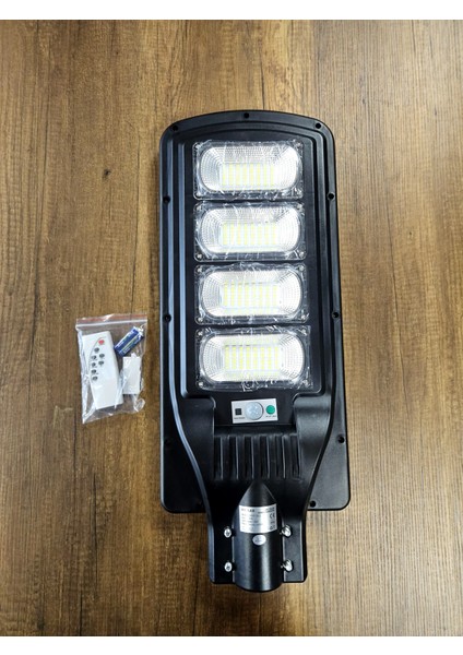 200W Güneş Enerjili LED Projektör Garantili Profesyonel Yüksek Işık Doğadan Gelen Enerji modelleri