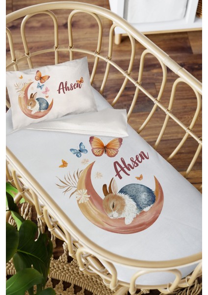 Isme Özel Anne Yanı 60X100 Beşik Uyku Nevresim Takımı Aydaki Kelebekli Tavşan