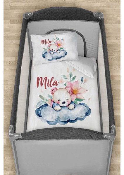 Isme Özel 75X120 Park Yatak Beşik Nevresim Takımı Çiçekli Bulutta Ayı
