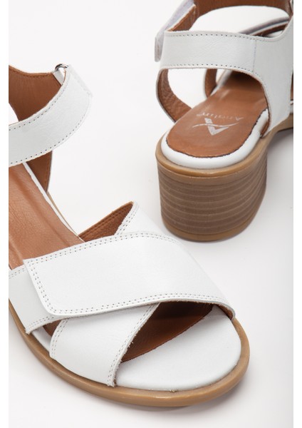 Kadın Deri Cırtlı Çapraz Önü Açık Sandalet 2691 Sandalet Beyaz 41 fırsatları