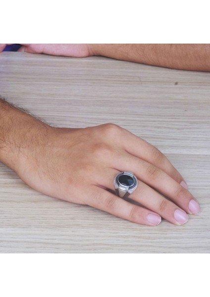 Erkek Siyah Taşlı Oval Gümüş Yüzük NUR-YZ06198