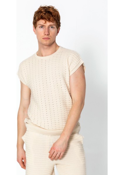 Erkek Fit Extra Rahat Düğmeli Bisiklet Yaka Delikli T-Shirt Ve Şort Takım