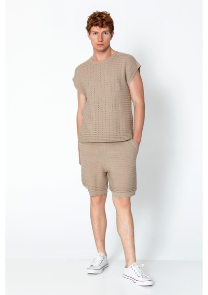 Erkek Fit Extra Rahat Düğmeli Bisiklet Yaka Delikli T-Shirt Ve Şort Takım fiyatları