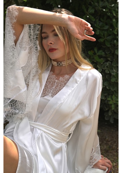 Fransız Dantelli Beyaz Saten Kimono fırsatları
