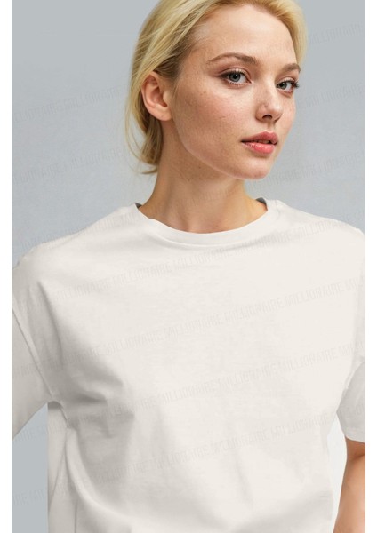 Kadın Ekru Beyaz %100 Pamuk Nefes Alan Bisiklet Yaka Regular Fit Normal Kesim Baskisiz Basic T-Shirt modelleri