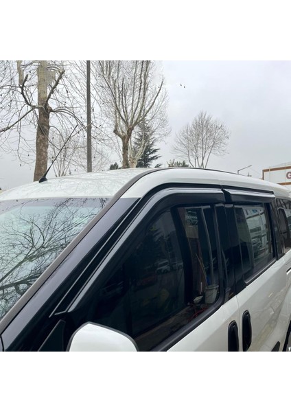 Fiat Doblo Ferrous Cam Rüzgarlığı 4 Parça 2015 ve Üstü fırsatları