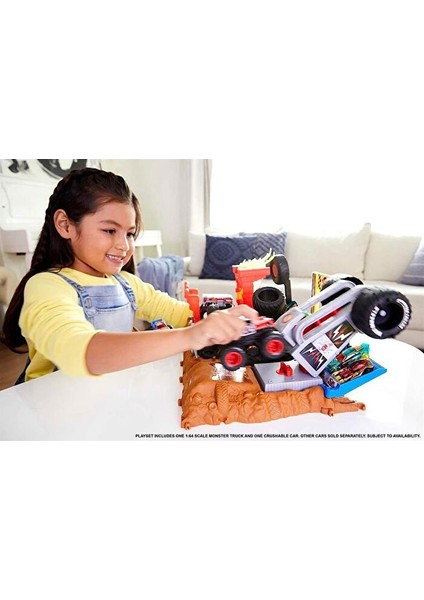 Monster Trucks Arenada Mücadeleye Başlangıç Setleri̇ HNB88