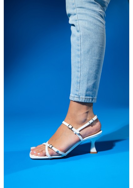 Nebel Beyaz Cilt Kadın Topuklu Sandalet