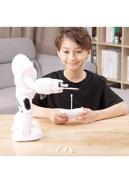 Robo Blast Sesli ve Işıklı Uzaktan Kumandalı Beyaz Robot modelleri