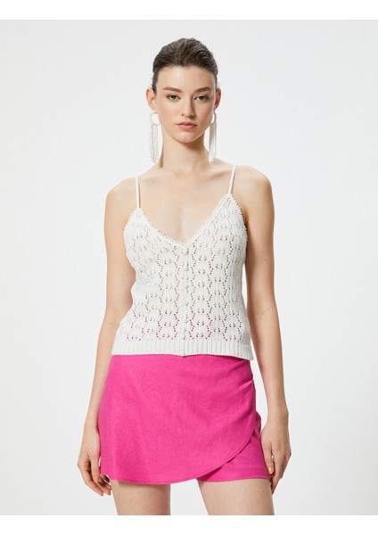 x Sibil Çetinkaya - Askılı Kroşe Üst Düğme Detaylı V Yaka modelleri