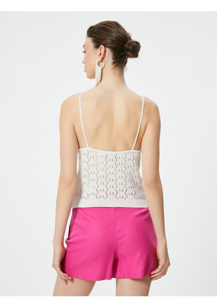 x Sibil Çetinkaya - Askılı Kroşe Üst Düğme Detaylı V Yaka fırsatları