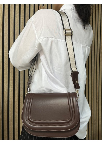 Günlük Kadın Omuz Çantası Dikiş Detaylı Ayarlanabilir Çapraz Askılı Şık Sade 4000