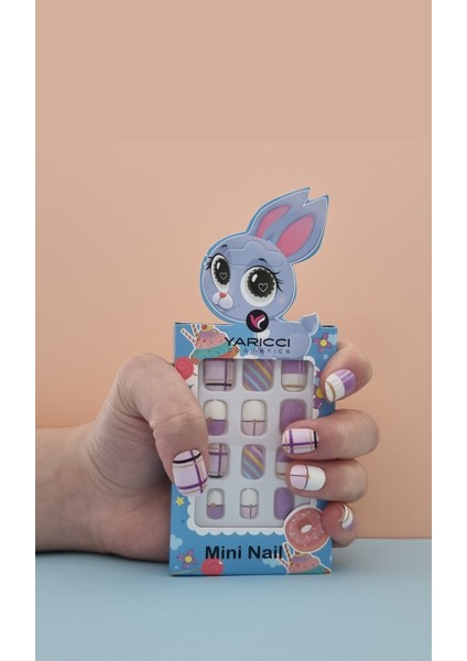 12 Li Yapışkan Stickerlı Çocuk Takma Tırnak Oyuncak Seti - 5 - 14 Yaş Arası - Model 15