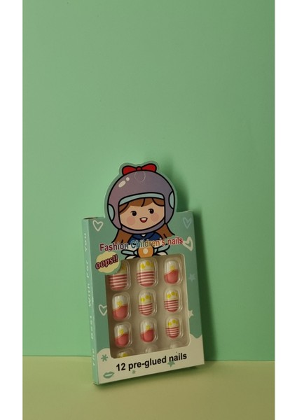 12 Li Yapışkan Stickerlı Renkli Baskılı Çocuk Takma Tırnak Oyuncak Seti - 5- 14 Yaş Arası - Model 22