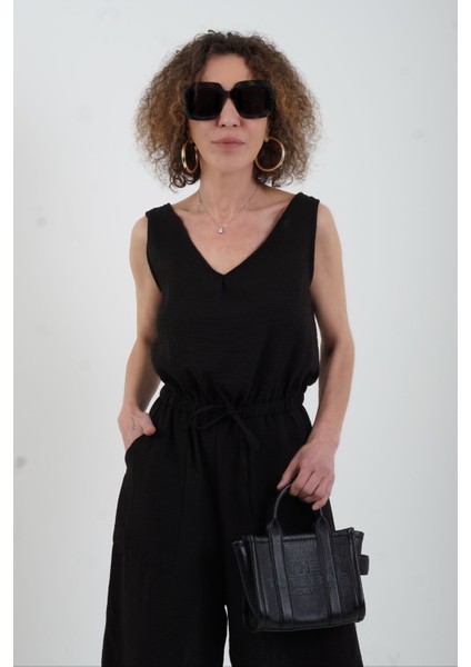 Siyah Ön Arka V Yaka Geniş Paça Tulum modelleri