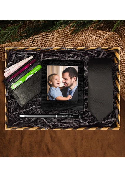 Kişiye Özel Fotoğraf Çerçevesi & Kalem & Kartlık & Kravat & Yeni Işinde Başarılar Hediye Kutusu 113345